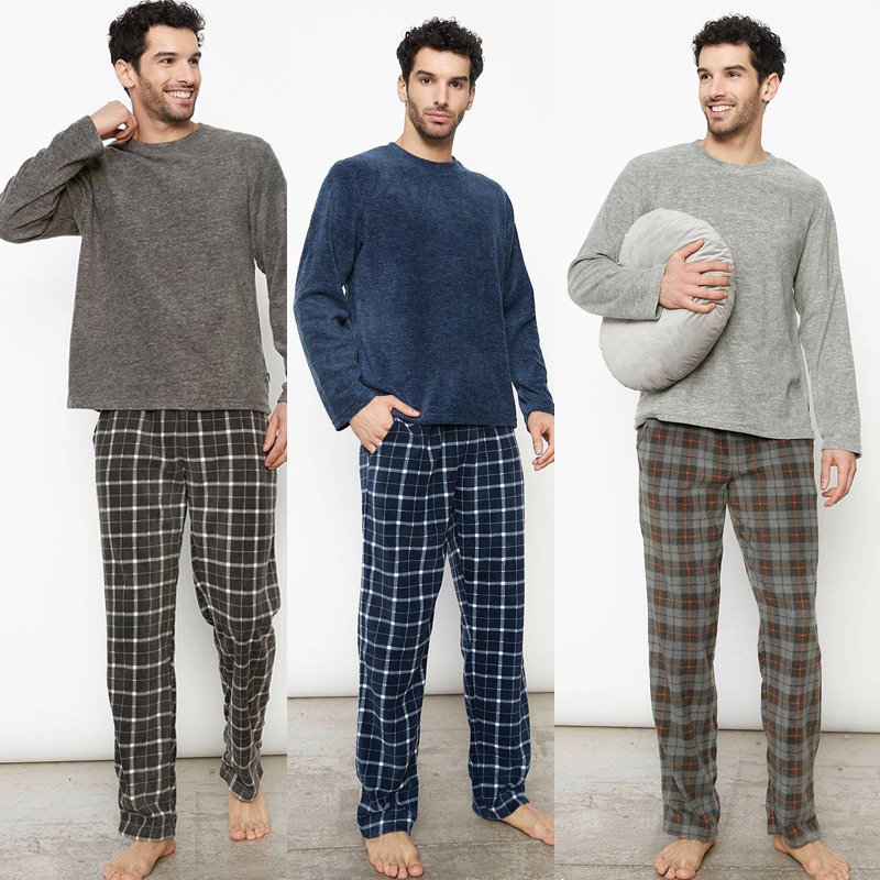 Mens two piece long sleeved plush pajamas