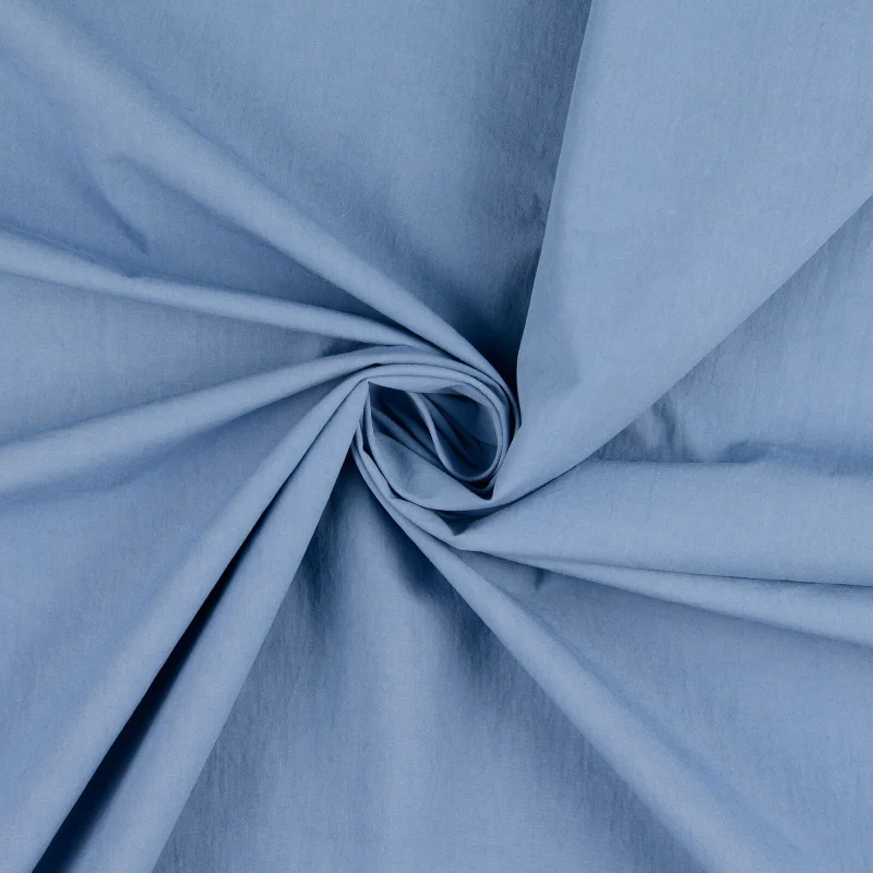 soft yet firm texture poplin