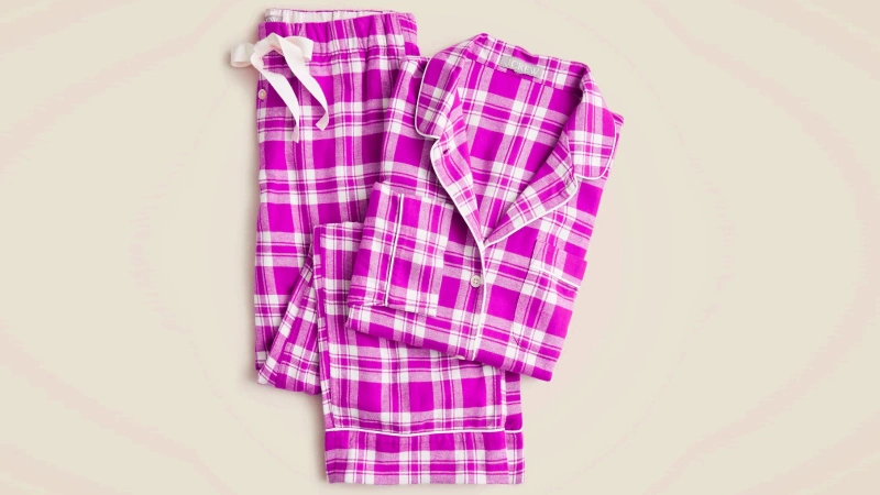 what are flannel pajamas