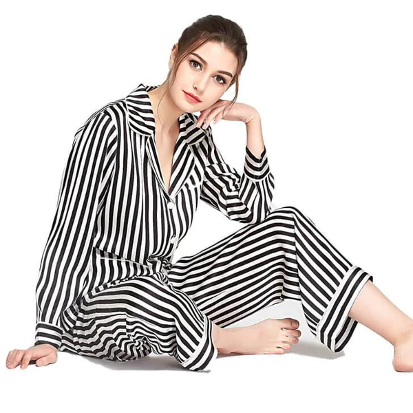 women's black and white pajamas
