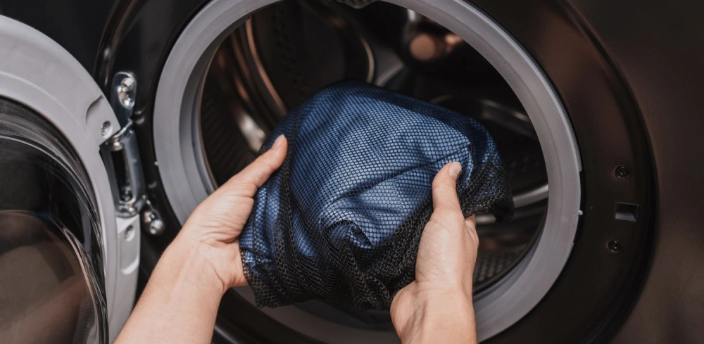 how to wash satin pajamas​ by machine