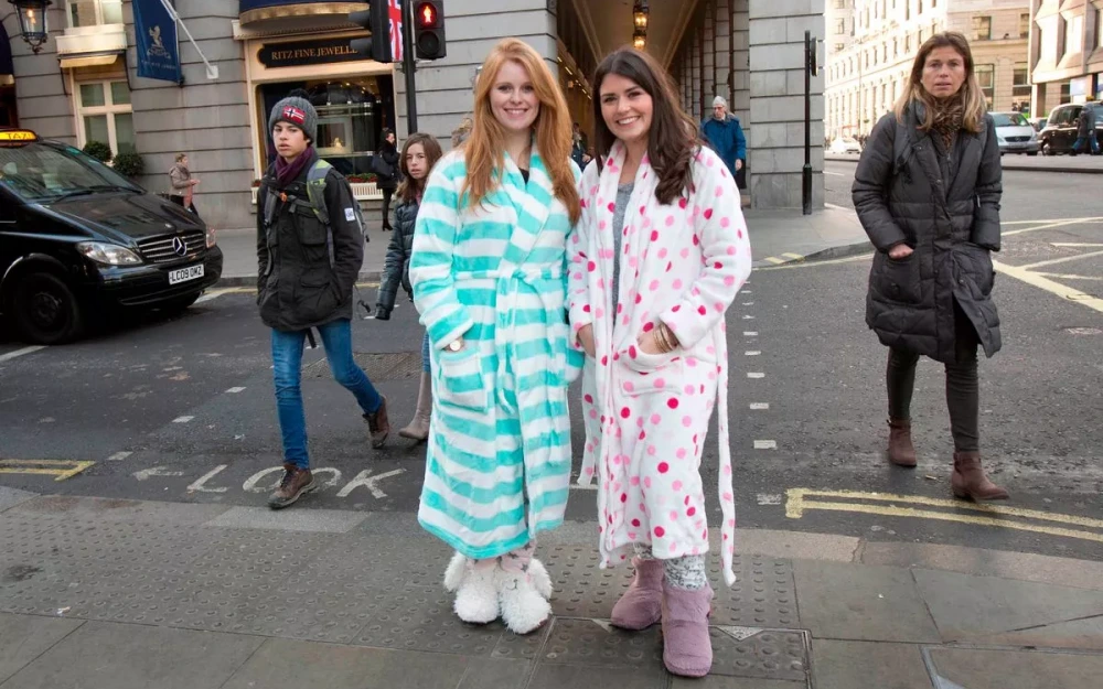is it ok to wear pajamas in public