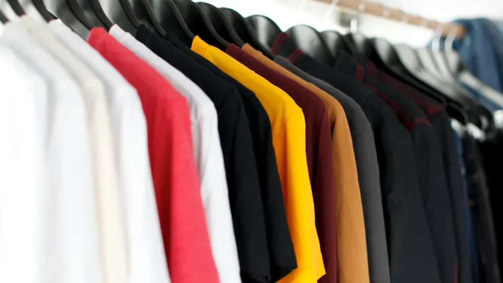 how to get a clothing sample made with the right manufacturer