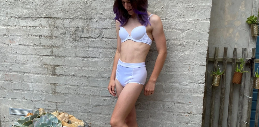 who uses tucking underwear