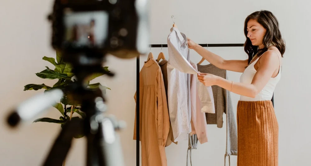 influencer partnership strategies for clothing brand marketing
